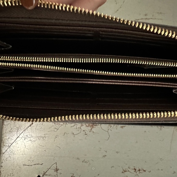 Louis Vuitton 2020 LV Monogram Zippy Organizer Wallet - Picture 3 of 4